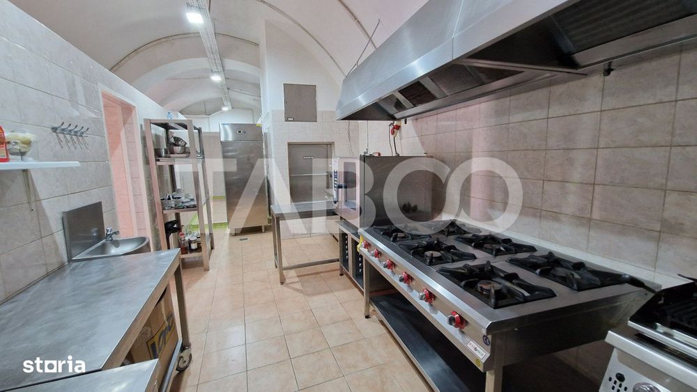 Piata Mare-Restaurant terasa si bar de inchiriat