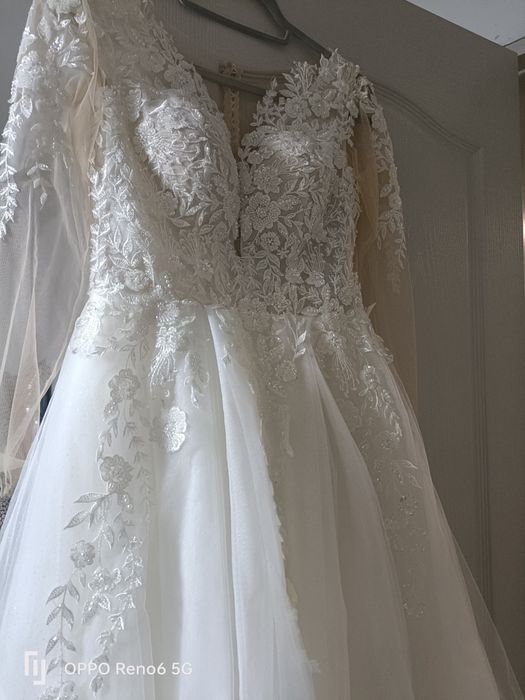 Rochita de mireasa cu sclipici