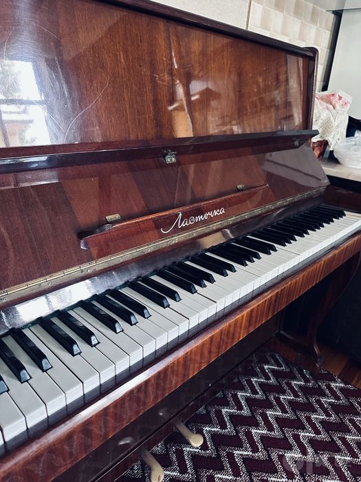 Pianino lastochka