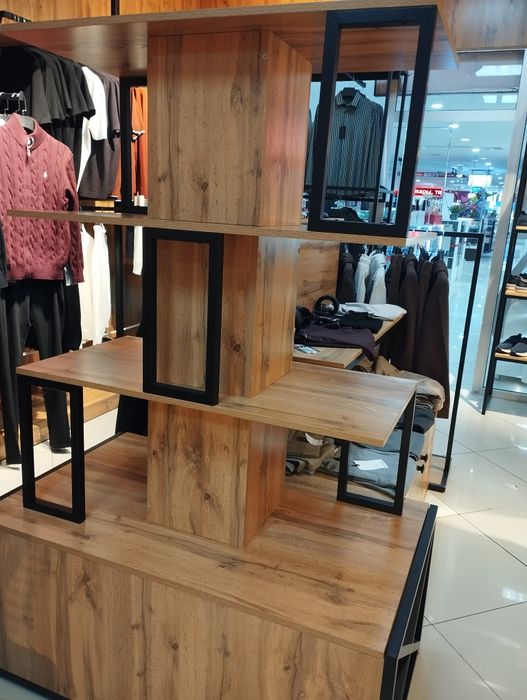 Продается мебель для магазина