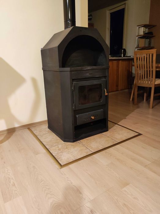 Продавам камина Prity 15 kW- почти нова.