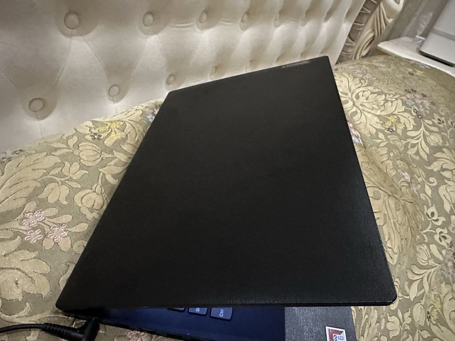 Lenovo V145-15AST