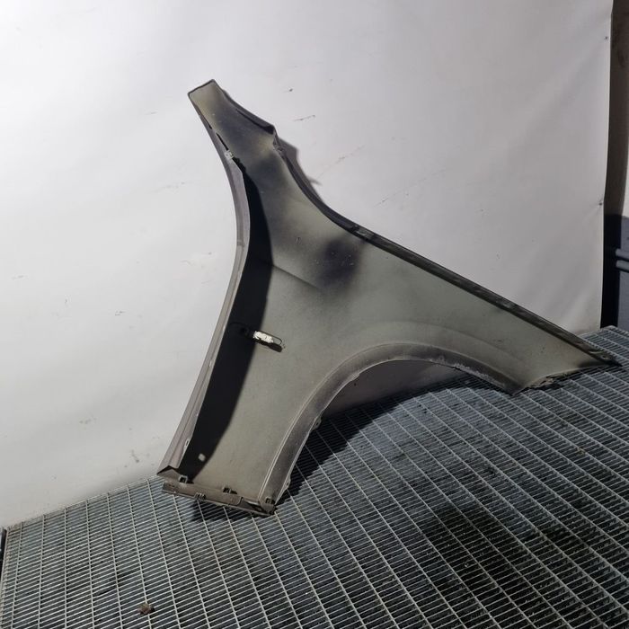 Aripa Stanga Fata BMW X1 E84 2009 - 2015 4 Usi Sparkling Bronze Metallic B06 (1467)