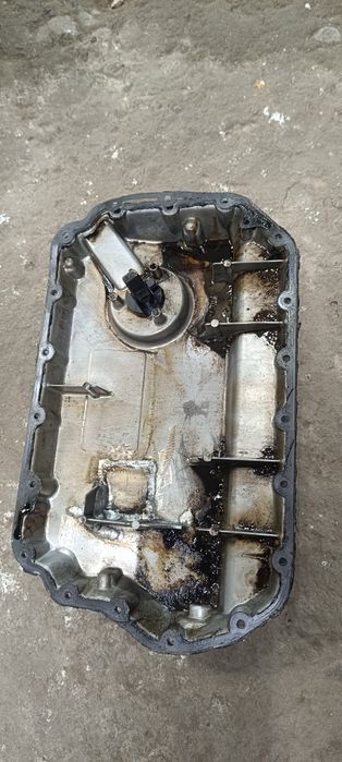 Поддон на ауди а6 с5