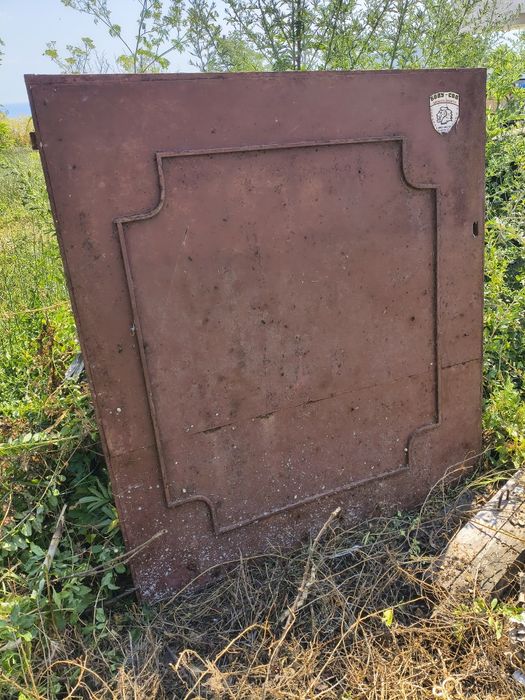 Метална портала врата