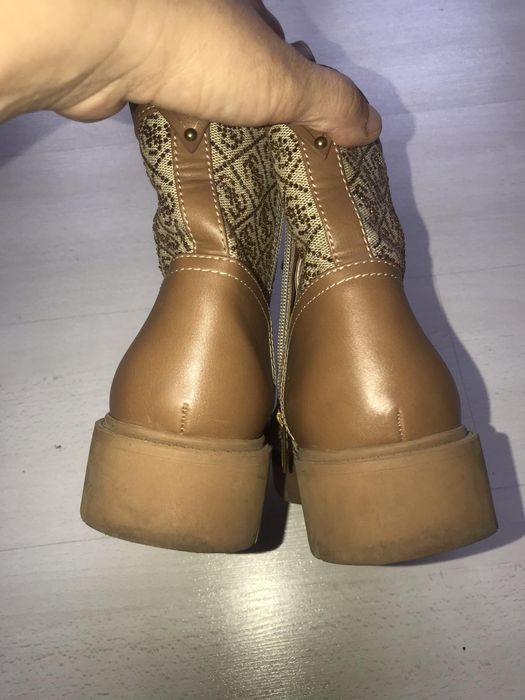 Guess  Дамски  Боти 39