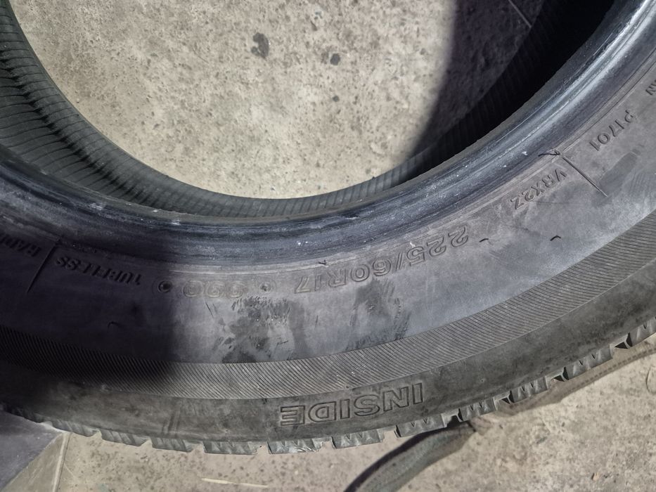 Продам резину 225 60 р17