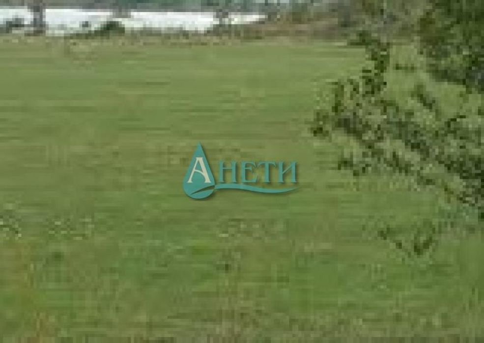 1120 м2 в кв.Люлин 3, подходящ за паркинги, гаражи и спортни дейности