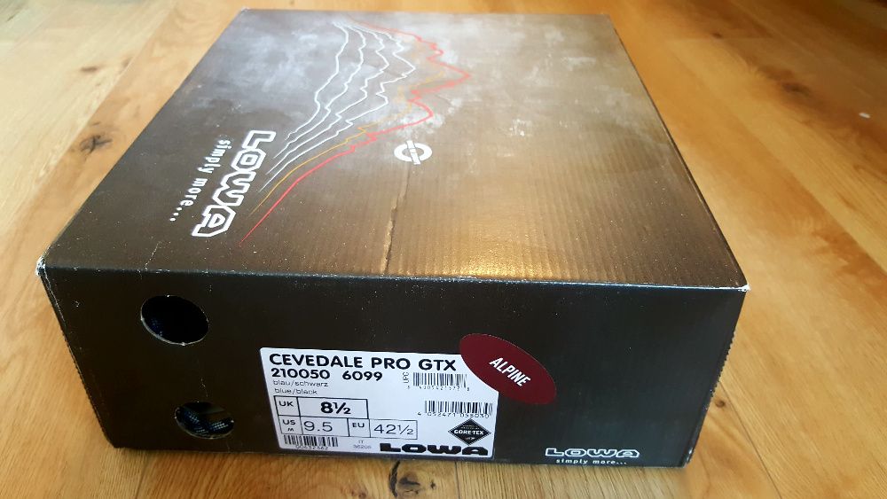 Туристически обувки