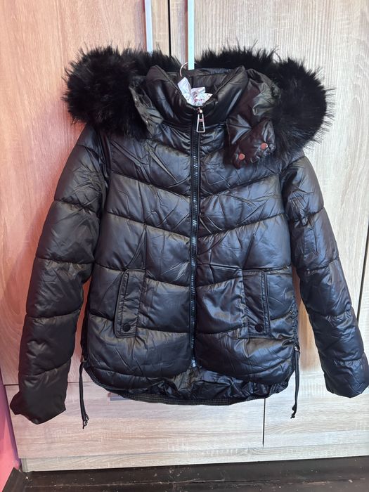Дамско зимно яке с пух