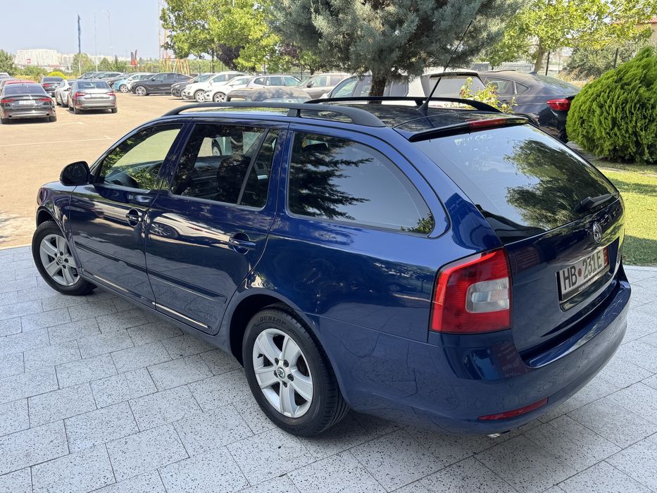 Skoda Octavia //2.0tdi//facelift//ac//servo//pilot//incalzire in scaune//carte service//