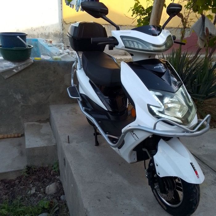 Зудлик билан сотилади пул зарил