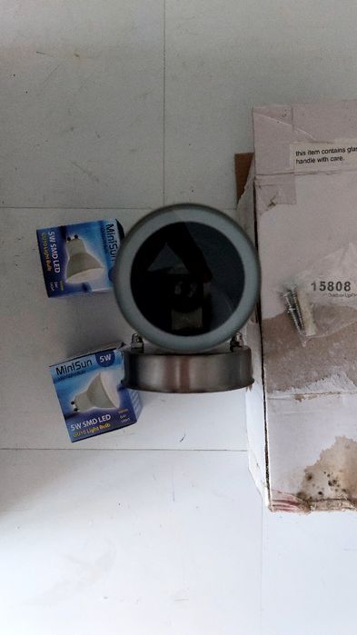 Aplică exterior sus jos