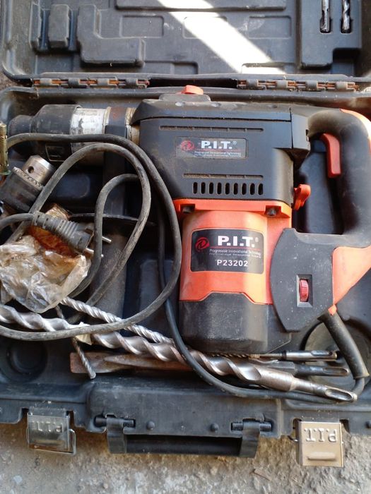 Продается перфоратор б/у