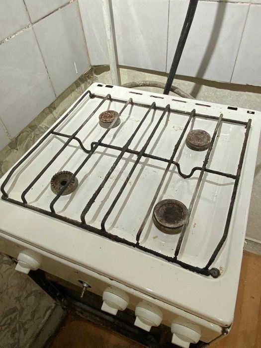 продам газовую плиту