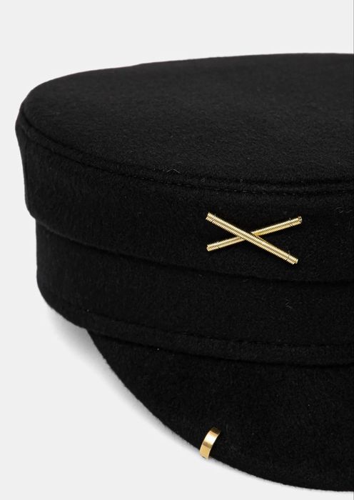 Уникална шапка RB