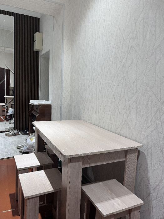 1 ta Stol 4 ta stul sotiladi