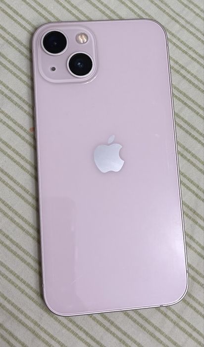 Продам Apple iPhone 13,128 ГБ, розовый