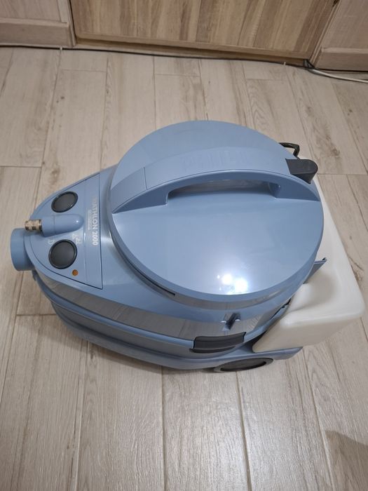 Моющий пылесос Philips