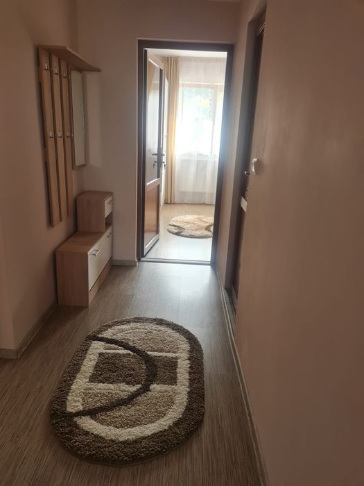 APARTAMENT 2 camere de închiriat