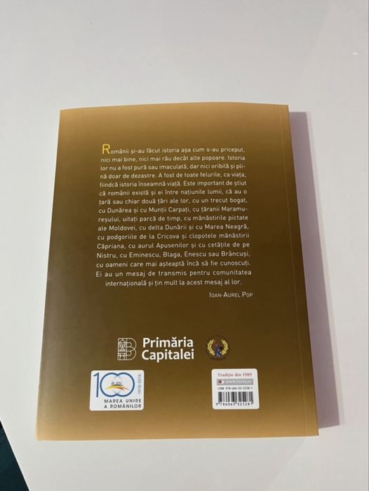 Carte Istoria ilustrata a romanilor pentru tineri
