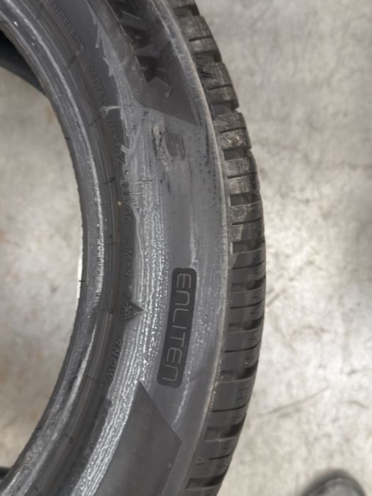 Vand 4 anvelope 225/55/18 bridgestone de iarnă ca noi