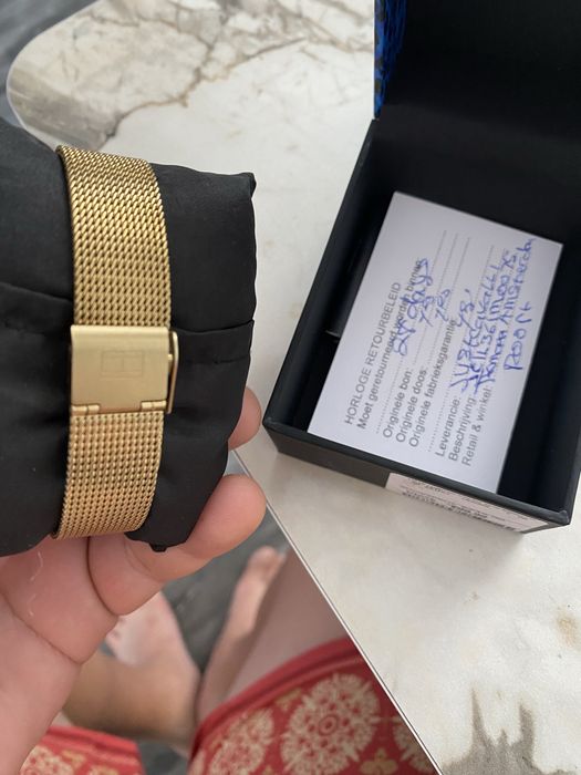 Ceas tommy hilfiger sau schimb pe telefon