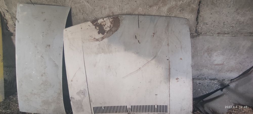 Ауди 100 задание передний капот.