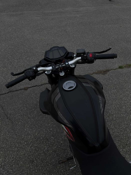 Vând Yamaha Mt125