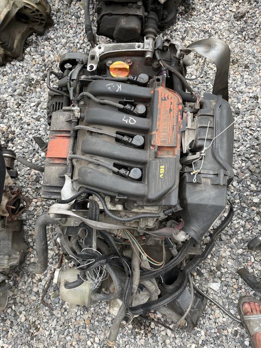 Контрактный двигатель Renault ларгус 1.6