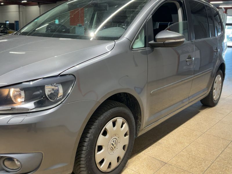 Volkswagen Touran 1.6 TDI Comfortline 2011
