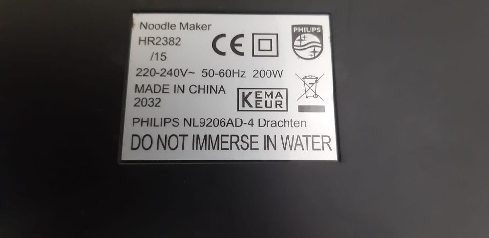 Masina de facut paste taietei Philips HR2382