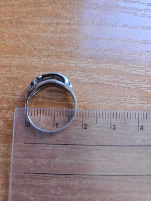 Продавам стар сребърен пръстен