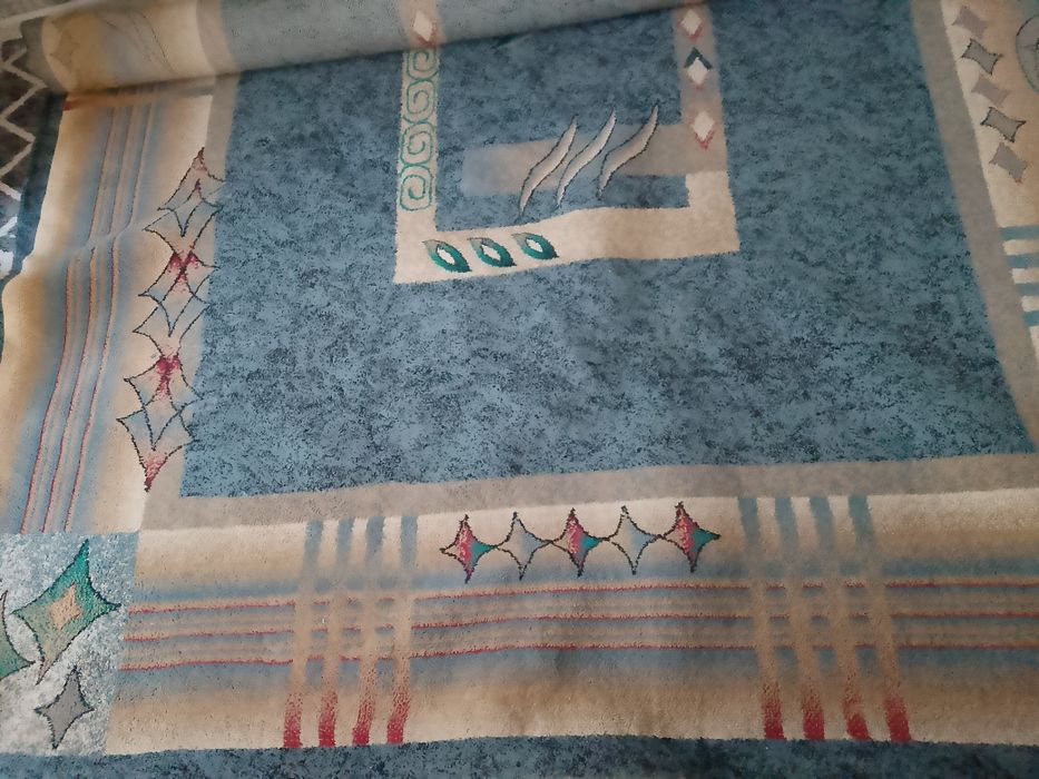 Продаю ковер б/у