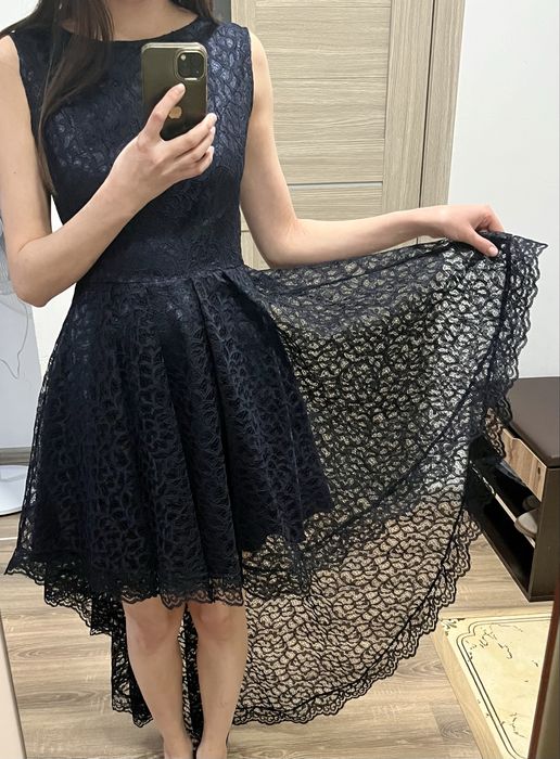 Гипюровое темно синее платье