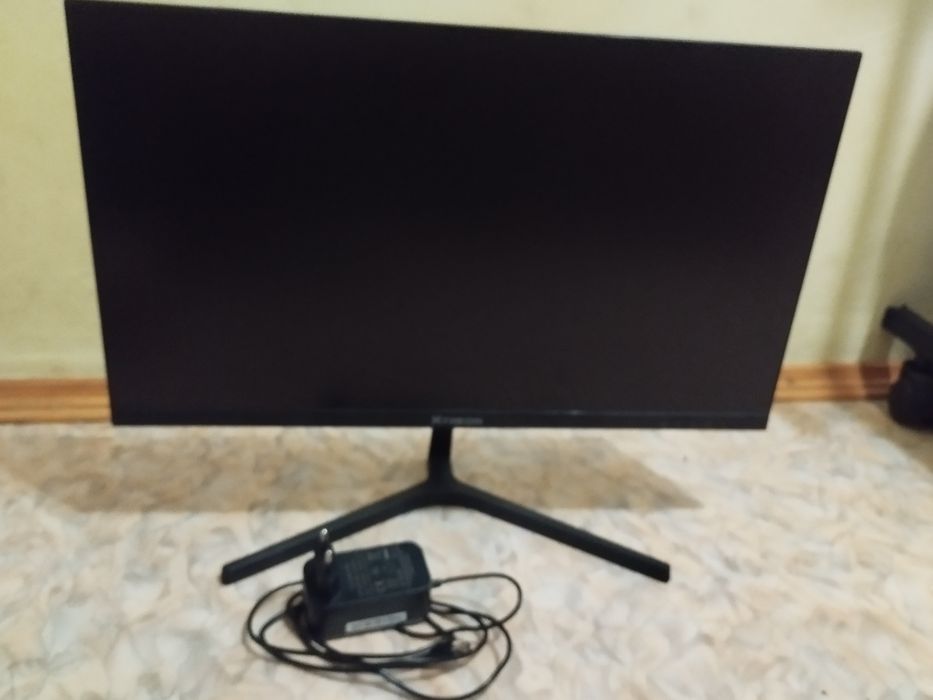монитор Xtreon 100Hz