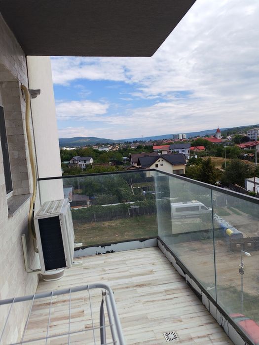 Vând apartament cu două camere