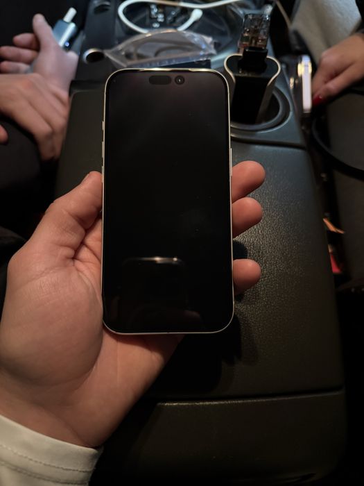 Продается 17 pro iphone