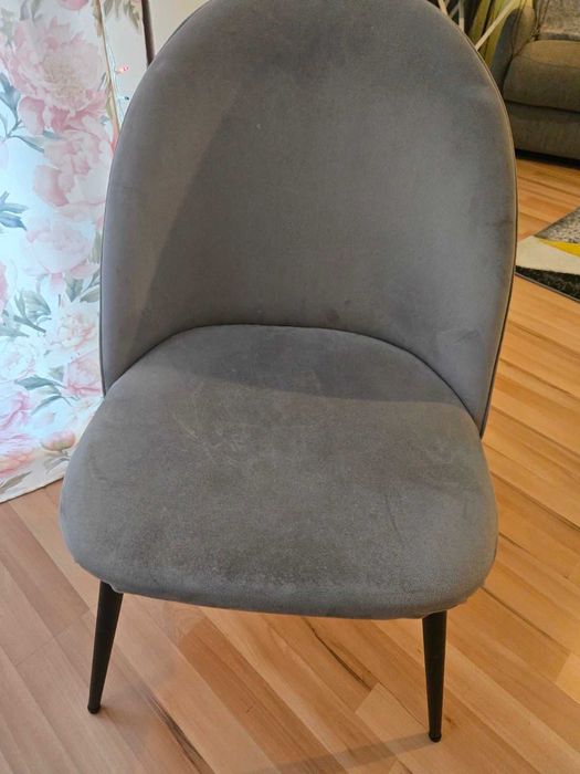 Трапезен стол тапициран