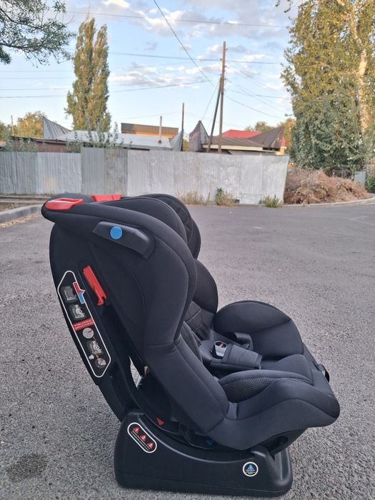 Детское автокресло почти новый