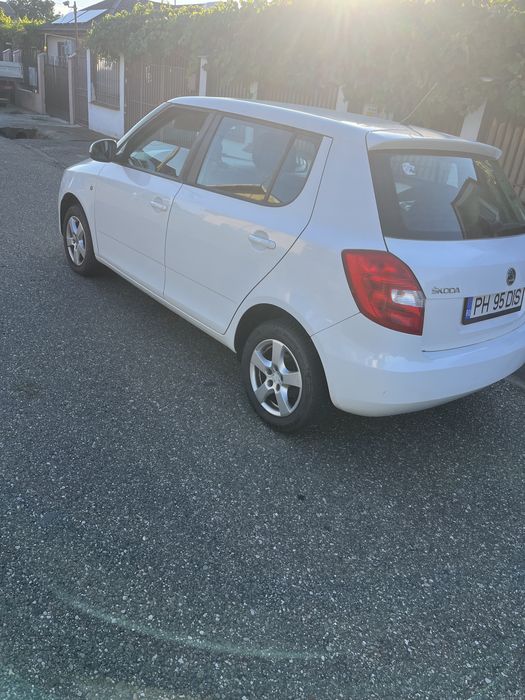 Vand masina personala skoda fabia km reali