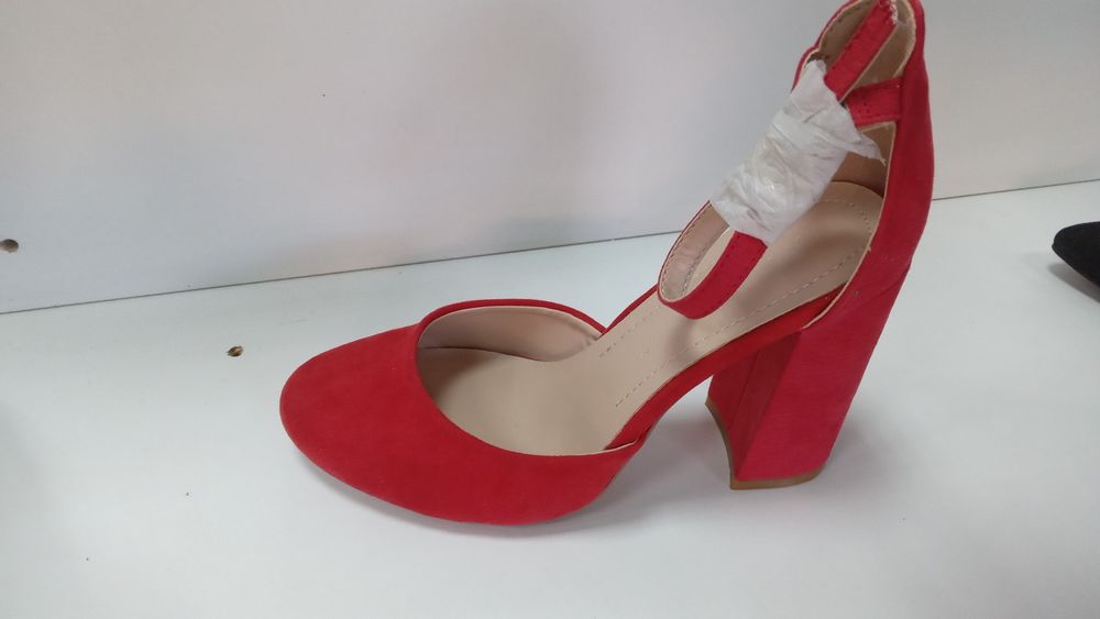 Продам женские туфли разные