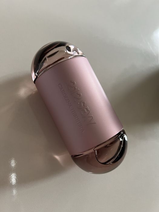 Дамски парфюм Carolina Herrera 212 Sexy