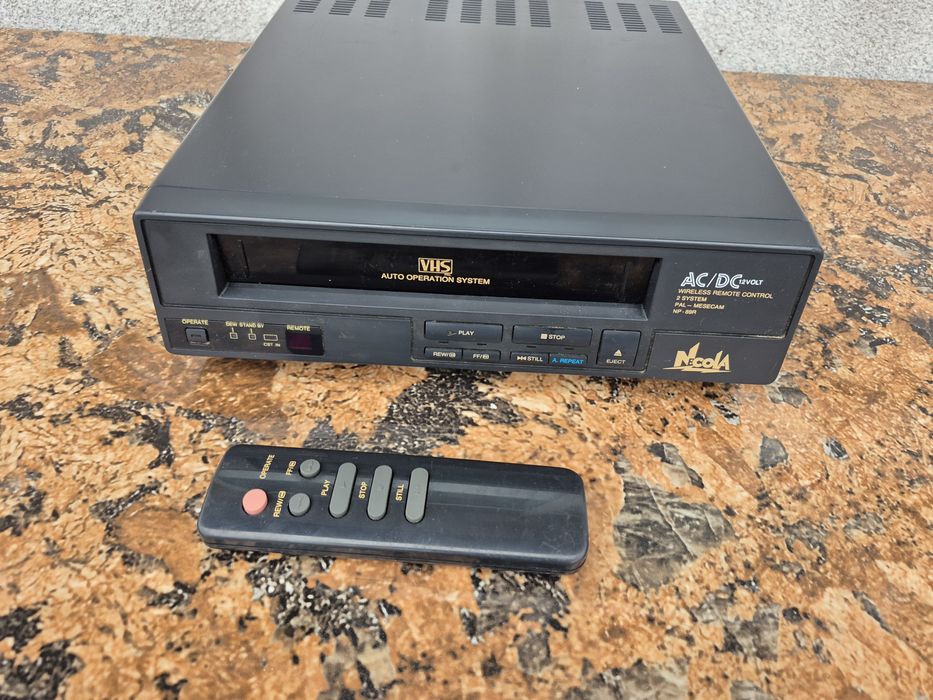 Vând video marca NECOLA model NP89R