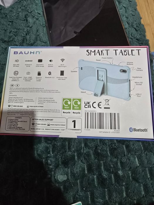 Tableta cu card de 512 , husa si slot de cartelă nouă sigilata