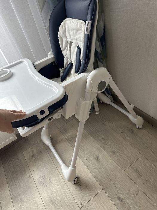 Стол для кормление