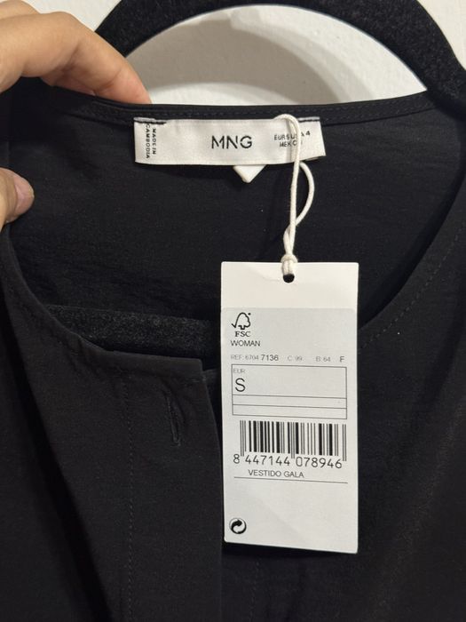 Черное платье Mango, с этикеткой