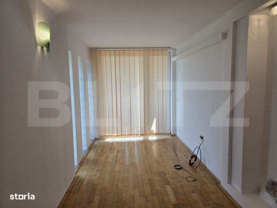 Casa  cu piscina ,7 camere, 447 mp - teren 1535mp, Vetis