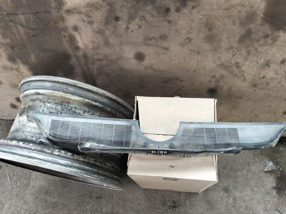 Жабо Мерседес 190