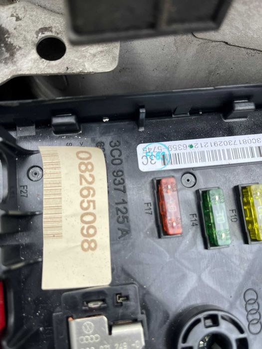 Panou sigurante motor Volkswagen Passat B7 2.0 CFGC 177 CP 2013